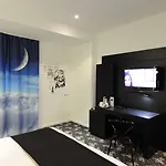 Kyriad Prestige Centre Gare Otel Perpignan
