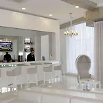 Kyriad Prestige Centre Gare Otel 4*