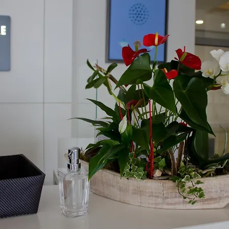 Отель Kyriad Prestige Centre Gare 4*