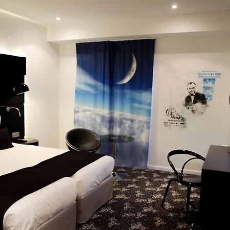 Kyriad Prestige Centre Gare Hotel 4*