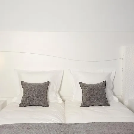 Отель Kyriad Prestige Centre Gare Перпиньан