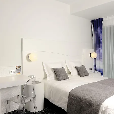 Hotel Kyriad Prestige Centre Gare