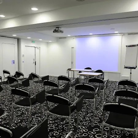 Hotel Kyriad Prestige Centre Gare 4*