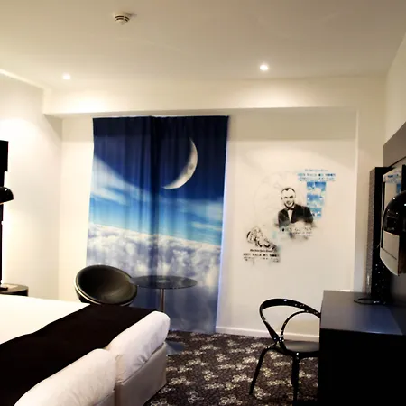 Kyriad Prestige Centre Gare Отель