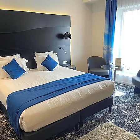 Kyriad Prestige Centre Del Mon Hotel 4*