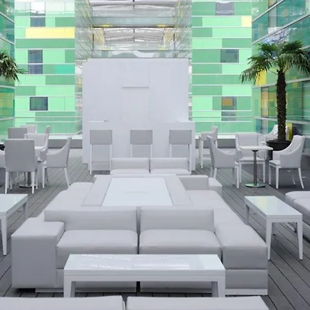 Kyriad Prestige Perpignan Centre Gare 4*