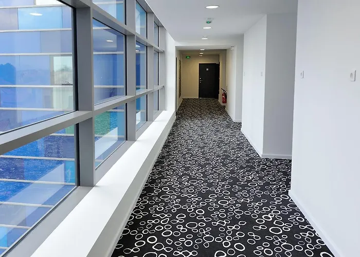 Kyriad Prestige Centre Gare 4* Περπινιάν